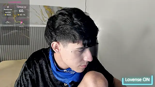 Dyla n18 online show from April 2026 08:33:01 PM