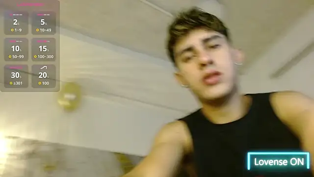 Dyla n18 online show from October 2025 10:08:02 PM