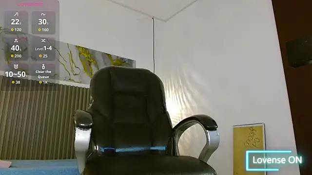 Dyla n18 online show from November 2025 05:56:02 PM