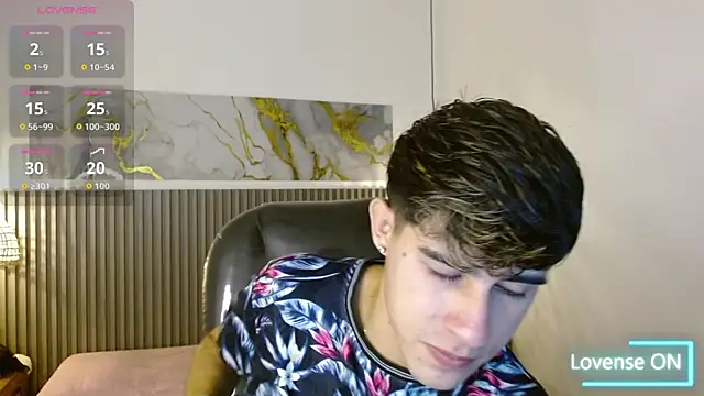 Dyla n18 online show from November 2025 07:36:02 PM