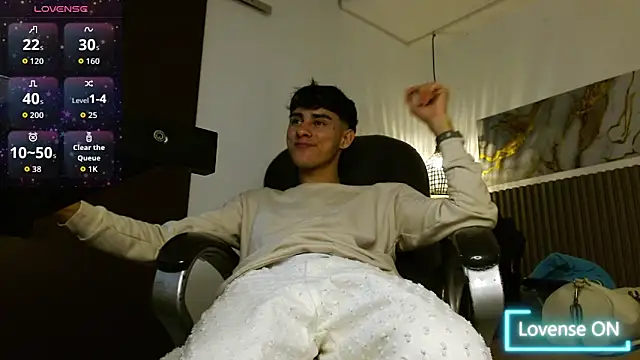 Snapshot of Dyla_n18 chatting on January 2026 08:24:02 PM Dyla n18 online show from January 2026 08:24:02 PM