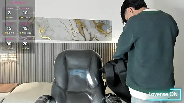 Dyla n18 online show from April 2026 08:49:01 PM