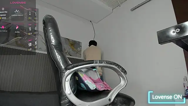 Dyla n18 online show from March 2026 08:09:01 PM