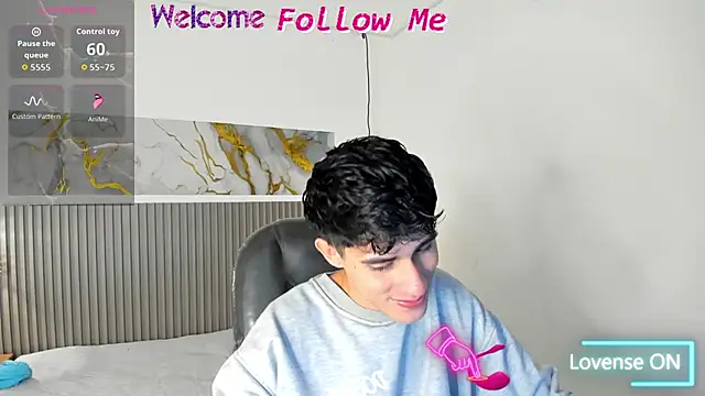 Snapshot of Dyla_n18 chatting on June 2026 09:20:01 PM Dyla n18 online show from June 2026 09:20:01 PM