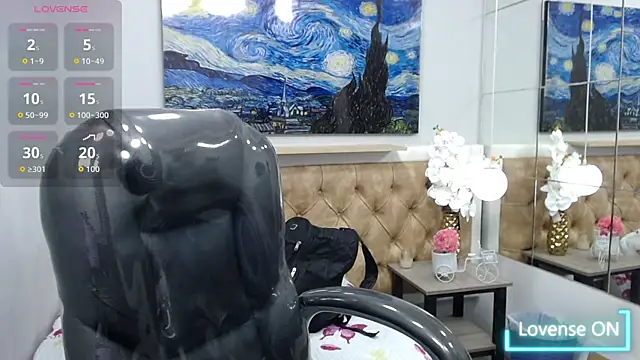 Dyla n18 online show from October 2025 09:18:02 PM