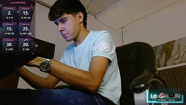 Snapshot of Dyla_n18 chatting on January 2026 07:50:02 PM Dyla n18 online show from January 2026 07:50:02 PM