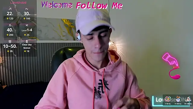 Snapshot of Dyla_n18 chatting on July 2026 08:31:01 PM Dyla n18 online show from July 2026 08:31:01 PM