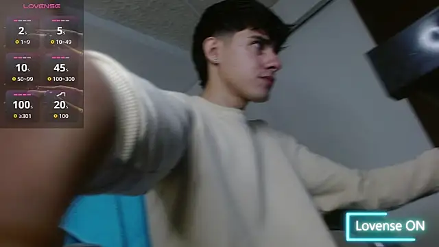 Snapshot of Dyla_n18 chatting on February 2026 01:44:01 PM Dyla n18 online show from February 2026 01:44:01 PM