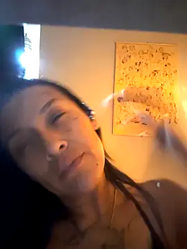 Snapshot of lovlypussy55 chatting on October 2025 05:52:01 AM lovlypussy55 online show from October 2025 05:52:01 AM