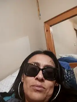 Snapshot of lovlypussy55 chatting on October 2025 10:11:01 PM lovlypussy55 online show from October 2025 10:11:01 PM