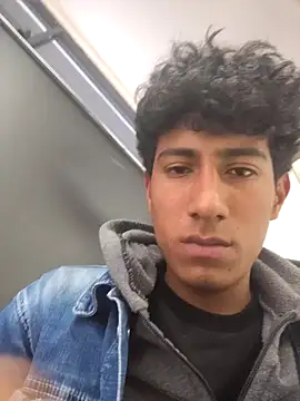 alexander32r online show from December 2025 04:53:01 PM