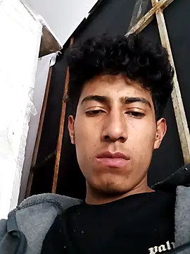 alexander32r online show from November 2025 09:04:01 PM