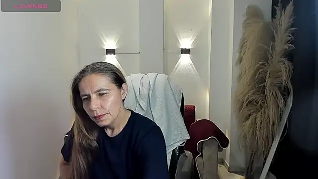 Snapshot of Milf_karlye chatting on June 2026 02:50:02 AM Milf karlye online show from June 2026 02:50:02 AM