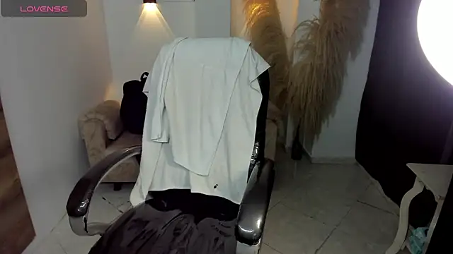 Milf karlye online show from February 2026 03:02:02 AM