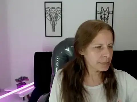 Snapshot of Milf_karlye chatting on February 2025 05:03:01 AM Milf karlye online show from February 2025 05:03:01 AM