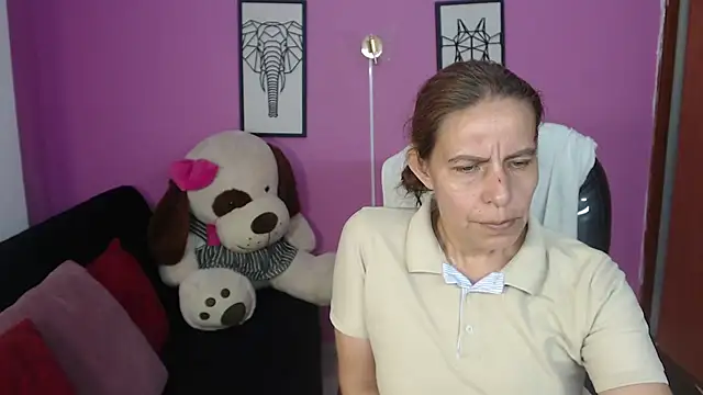 Snapshot of Milf_karlye chatting on October 2025 02:44:02 AM Milf karlye online show from October 2025 02:44:02 AM