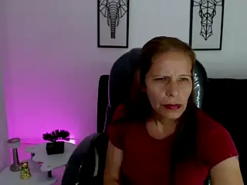 Snapshot of Milf_karlye chatting on February 2025 05:30:01 AM Milf karlye online show from February 2025 05:30:01 AM