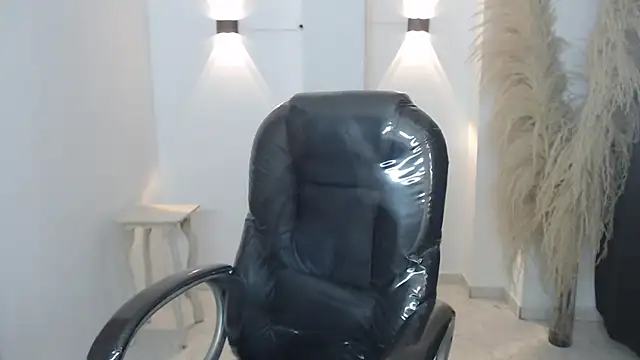 Milf karlye online show from December 2025 01:41:02 AM