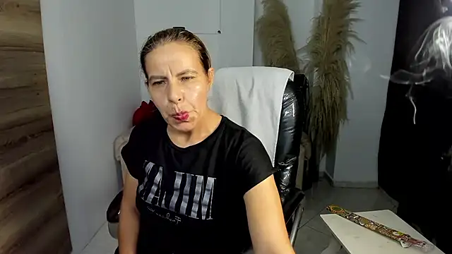 Milf karlye online show from April 2026 02:02:01 AM