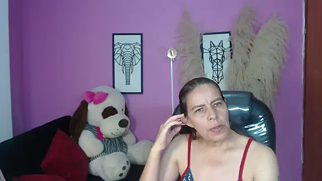 Snapshot of Milf_karlye chatting on October 2025 02:35:01 AM Milf karlye online show from October 2025 02:35:01 AM