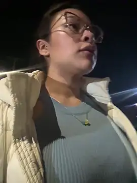 Snapshot of Liulee chatting on March 2026 01:05:01 AM Liulee online show from March 2026 01:05:01 AM