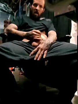 Whipit323 online show from March 2026 06:24:01 PM