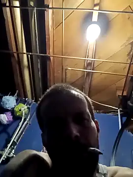 Whipit323 online show from April 2026 09:39:01 PM