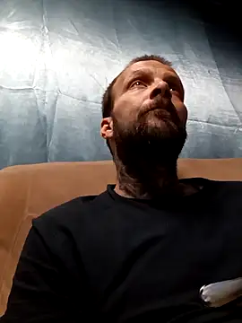 Whipit323 online show from April 2026 02:34:02 AM