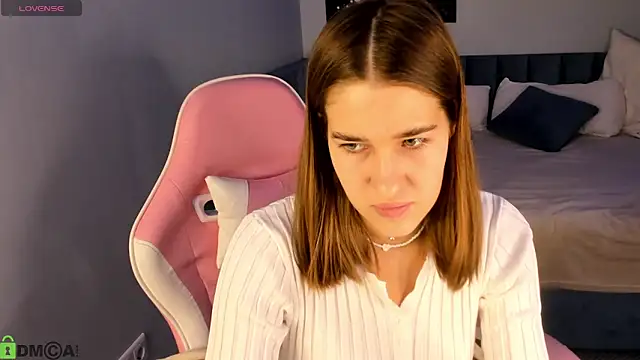 Jennifer Wadee online show from February 2026 11:45:01 PM