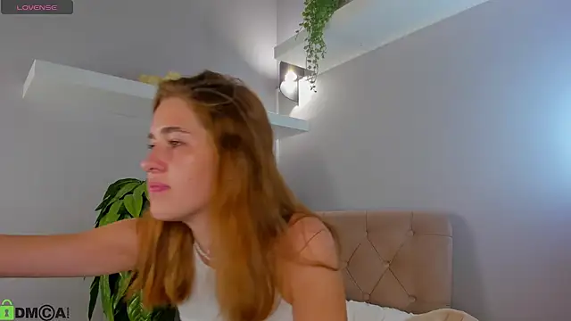 Jennifer Wadee online show from May 2026 12:49:02 AM