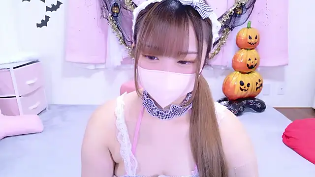 Snapshot of MAIKA_pyon chatting on November 2025 09:36:01 AM MAIKA pyon online show from November 2025 09:36:01 AM