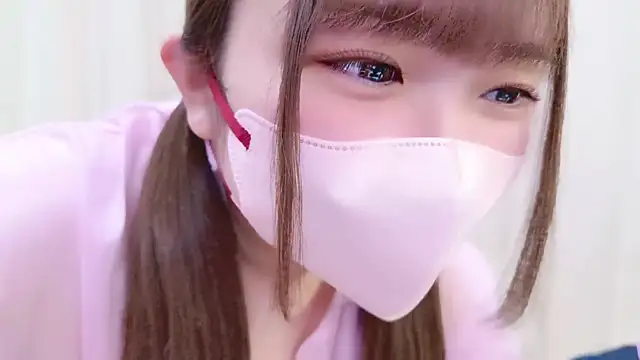 Snapshot of MAIKA_pyon chatting on November 2025 06:23:01 PM MAIKA pyon online show from November 2025 06:23:01 PM