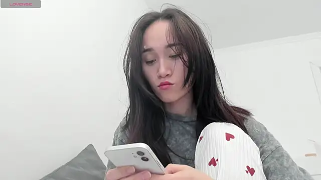 aenie online show from March 2025 08:19:01 AM