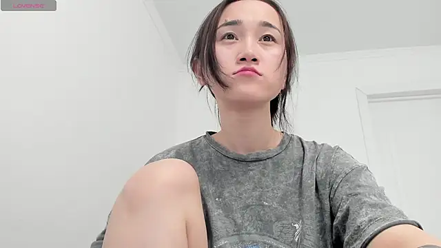 aenie online show from March 2025 10:17:01 AM