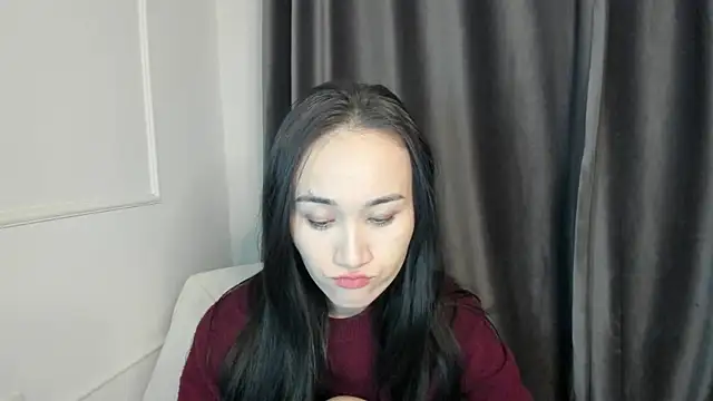 aenie online show from October 2025 12:13:01 PM