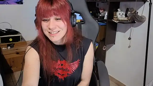 complicata mente online show from November 2025 04:32:02 PM