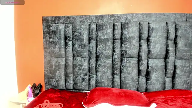 Aurora Doll  online show from November 2025 01:33:02 PM