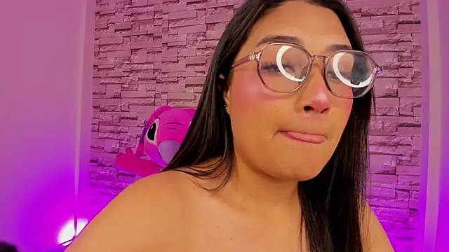 Snapshot of valery_Grecoo chatting on December 2024 09:09:01 PM valery Grecoo online show from December 2024 09:09:01 PM