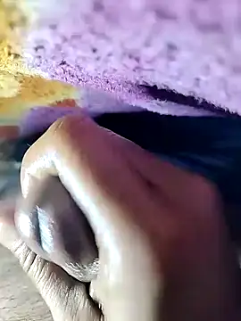 Snapshot of nidansohib1230 chatting on January 2025 04:39:02 PM nidansohib1230 online show from January 2025 04:39:02 PM