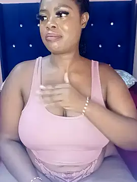 Luciouslips00 online show from April 2026 07:32:01 PM