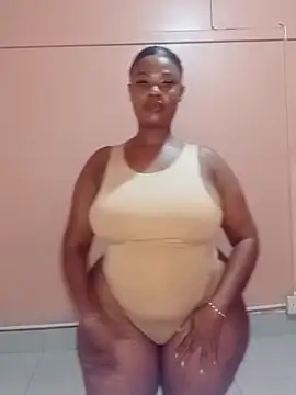 Luciouslips00 online show from April 2026 06:25:01 PM