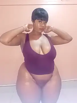 Luciouslips00 online show from May 2026 05:56:01 PM