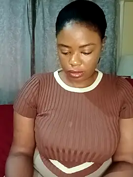 Luciouslips00 online show from November 2025 03:49:01 PM