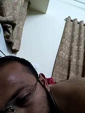 Punekarmanoj97 online show from March 2026 06:42:01 PM