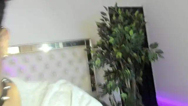 Snapshot of matt_wesley chatting on December 2024 04:00:02 PM matt wesley online show from December 2024 04:00:02 PM