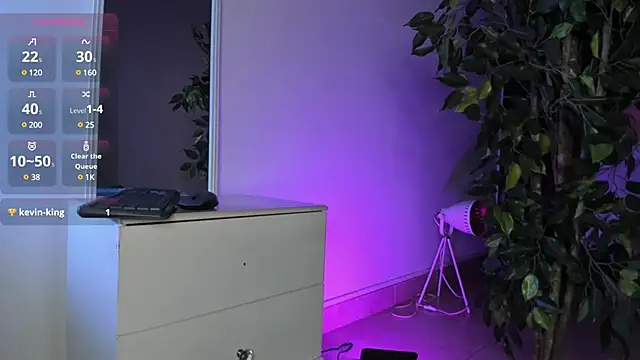 Snapshot of matt_wesley chatting on December 2024 02:10:02 PM matt wesley online show from December 2024 02:10:02 PM