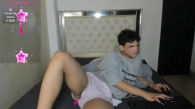 Snapshot of matt_wesley chatting on December 2024 06:04:02 AM matt wesley online show from December 2024 06:04:02 AM