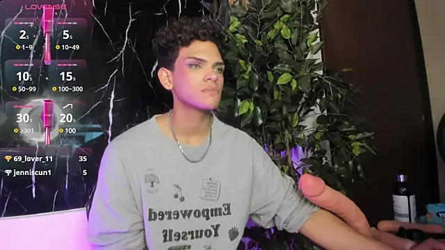 Snapshot of matt_wesley chatting on December 2024 03:33:02 PM matt wesley online show from December 2024 03:33:02 PM