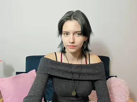 Snapshot of DevineNatalie chatting on December 2024 07:29:01 PM DevineNatalie online show from December 2024 07:29:01 PM