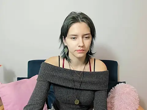 Snapshot of DevineNatalie chatting on December 2024 04:26:01 PM DevineNatalie online show from December 2024 04:26:01 PM